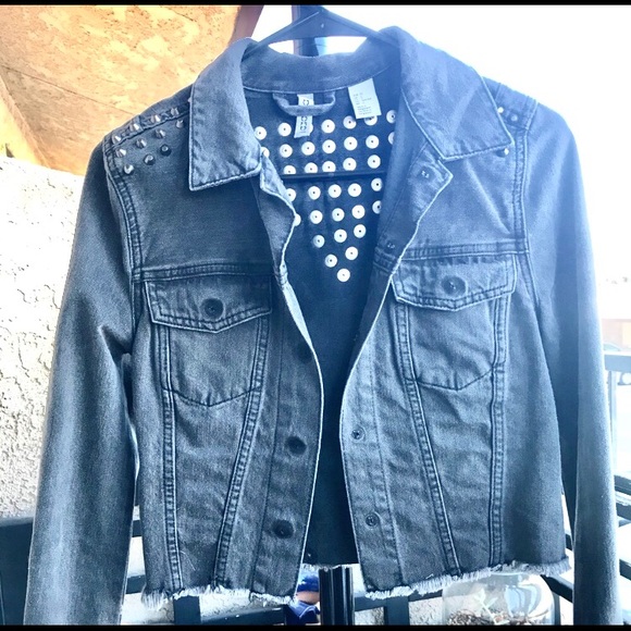 H&M studded gray denim jacket - Picture 2 of 3